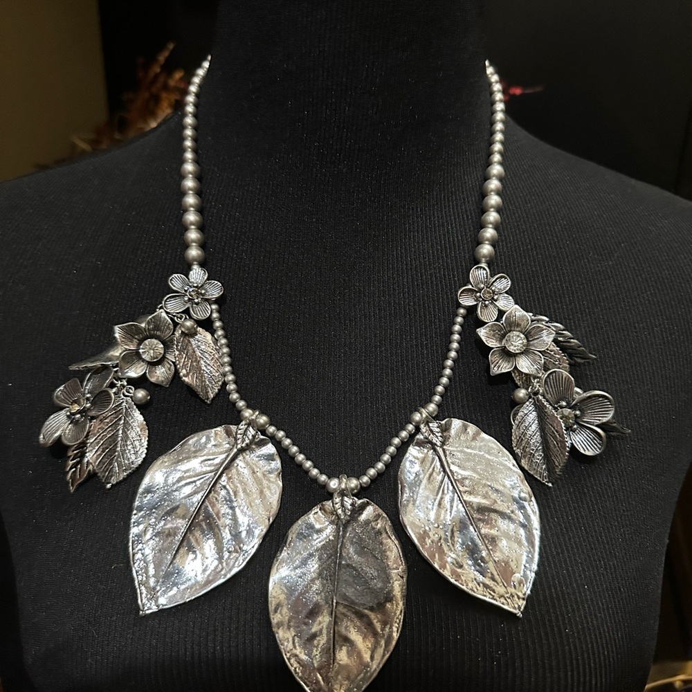 TRESKA Silver Tone Leaf Statement Necklace